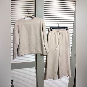 2 piece quilted set for women- size medium.